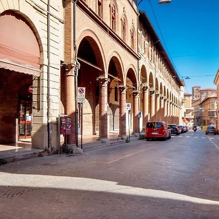 Ground Floor Luxe Historic Studio City Centre Apartment Bologna Ngoại thất bức ảnh
