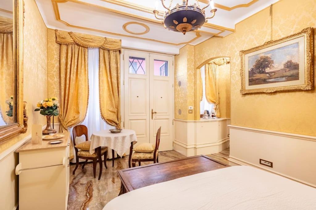 Ground Floor Luxe Historic Studio City Centre Apartment Bologna Ngoại thất bức ảnh